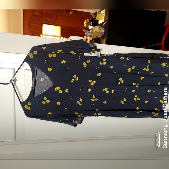 Dress - Picture 2 of 3